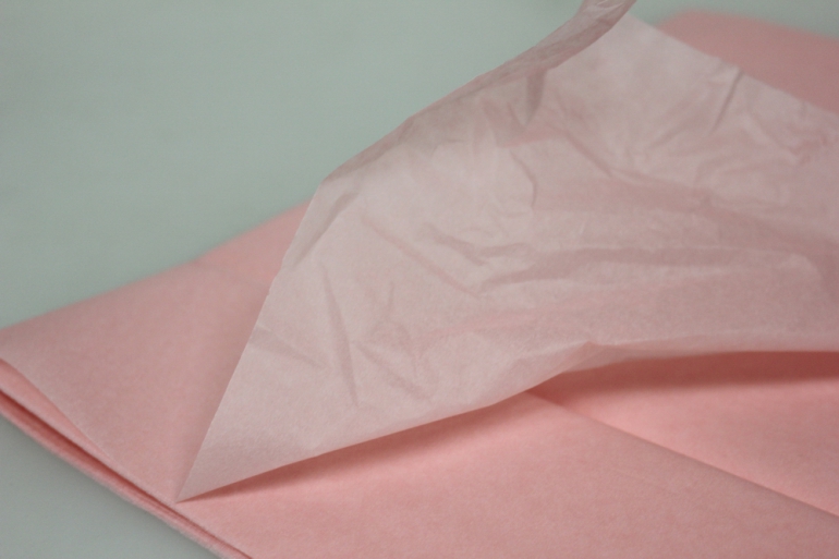 бумага тишью бумага тишью светло розовая 76х50см (10 листов в уп) 7543