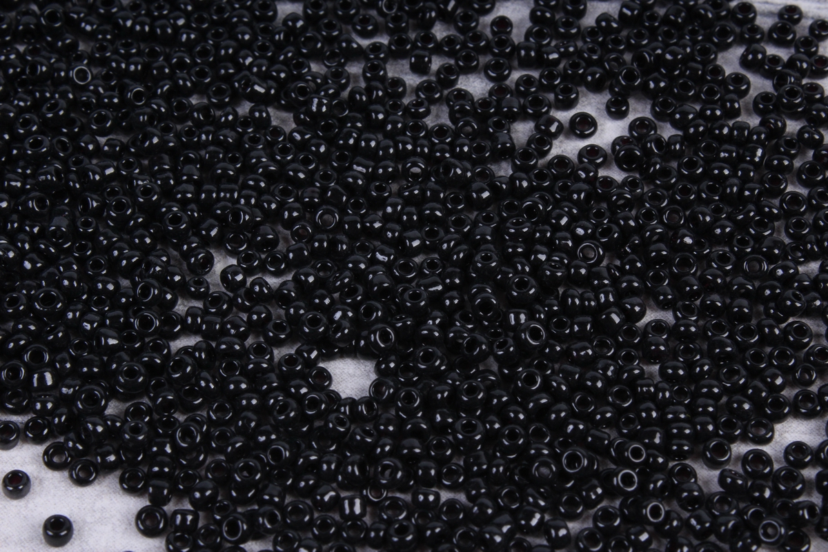 бисер декоративный черный №49 (450гр)