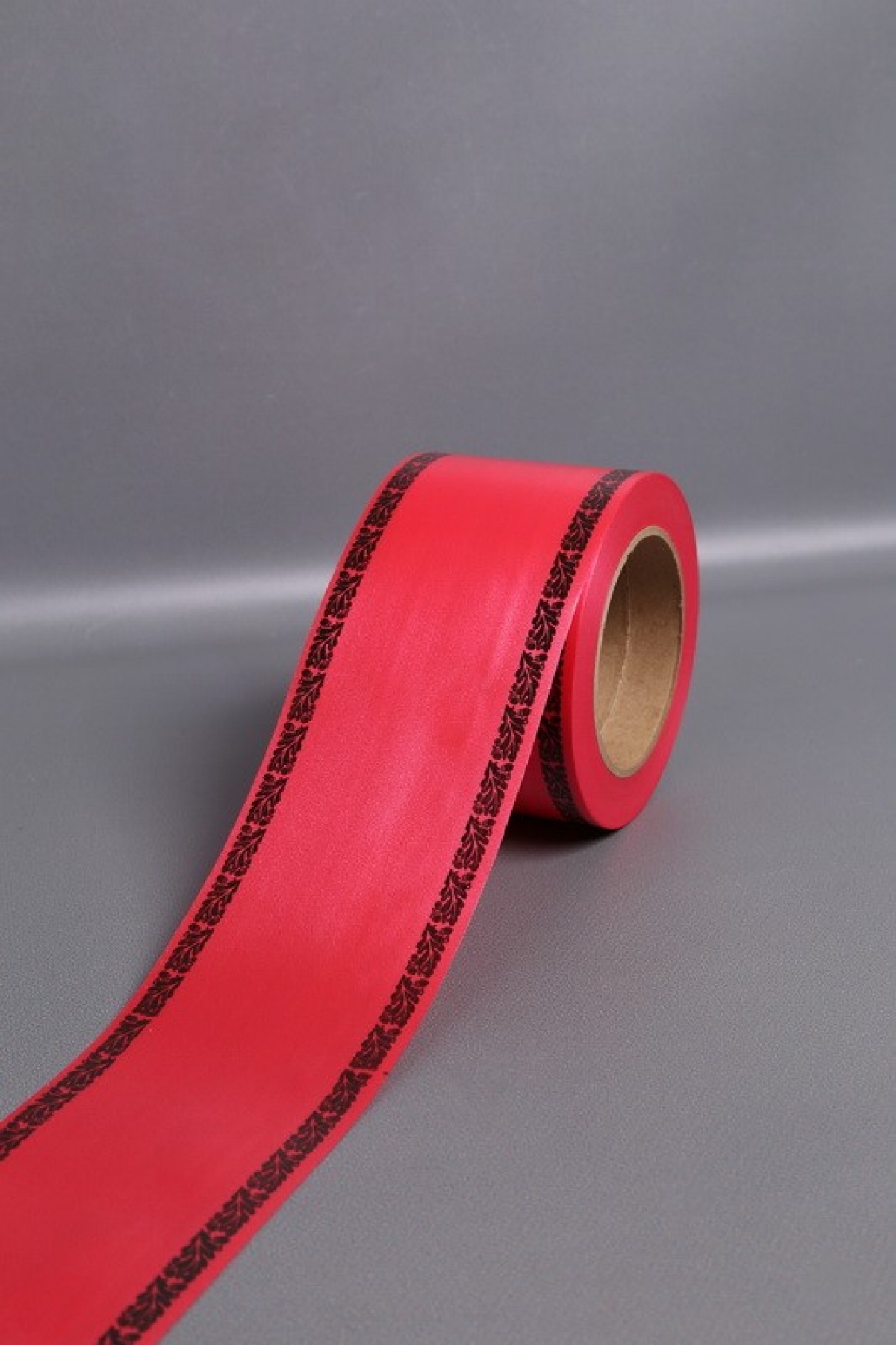 Лента простая (8см х 50м) С дубками по краям P816 МАЛИНОВЫЙ