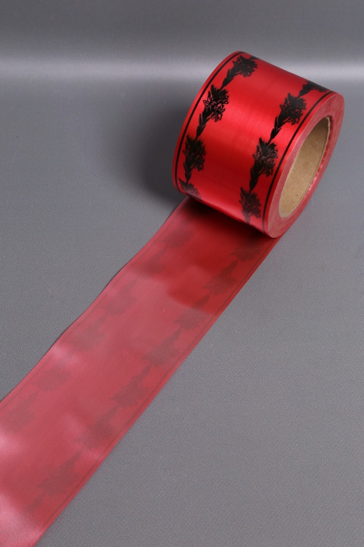 Лента простая (8см*50м) С лилиями по краям P803 КРАСНЫЙ