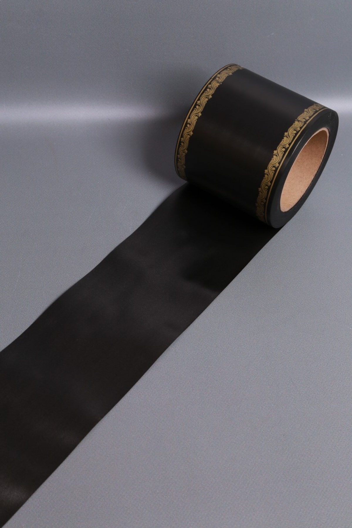 Лента простая (10см*50м) С дубками по краям P1003 ЧЕРНЫЙ