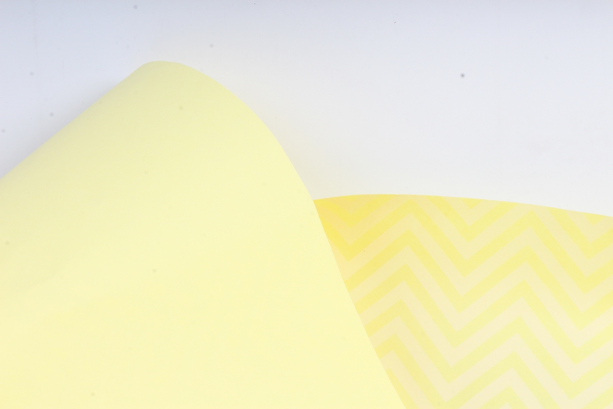 Бумага цветной Крафт (Б) "Зигзаг" Белый на желтом 60гр/кв.м (60см*10м)