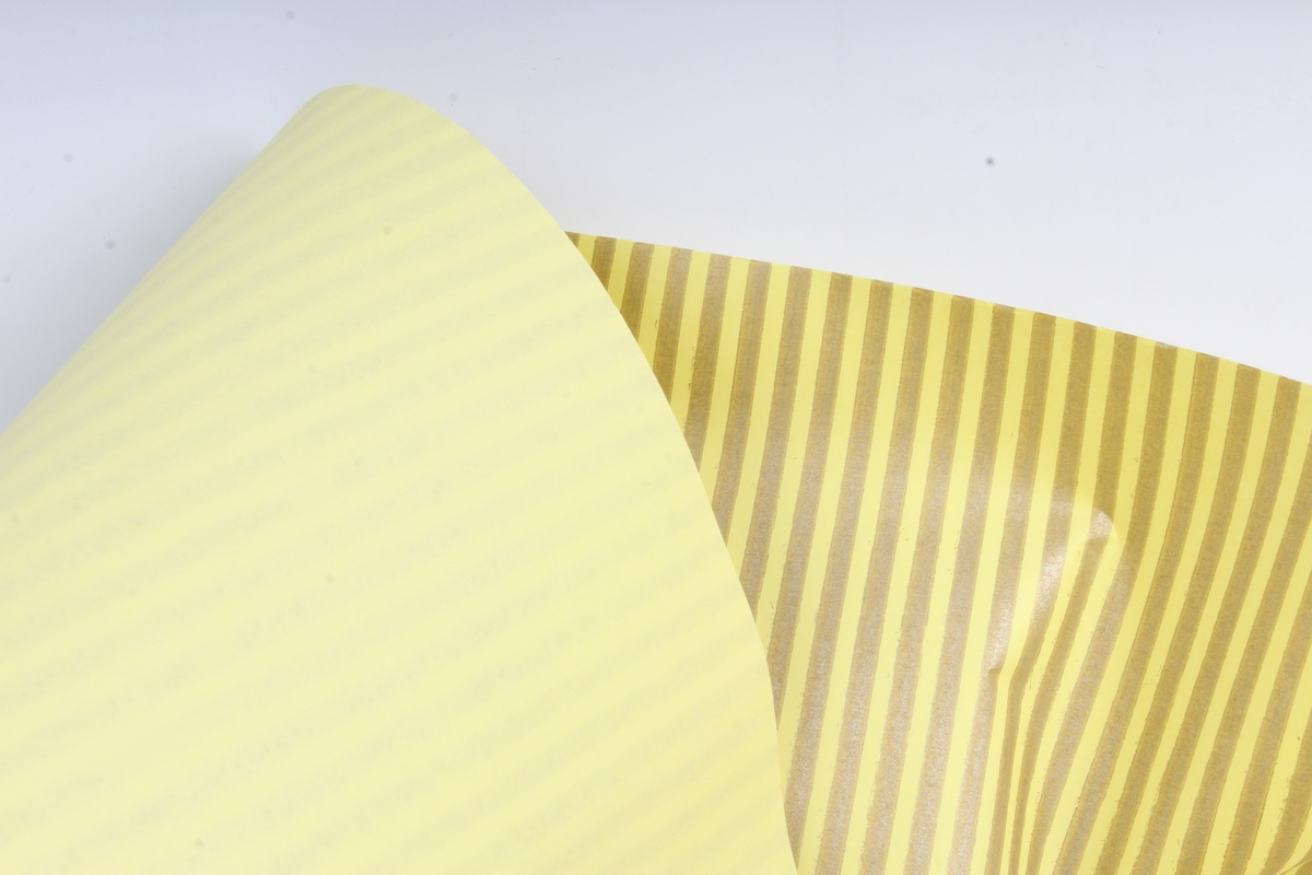 Бумага цветной Крафт (Б) "Полоска малая" Бронза на желтом 60гр/кв.м (60см*10м)