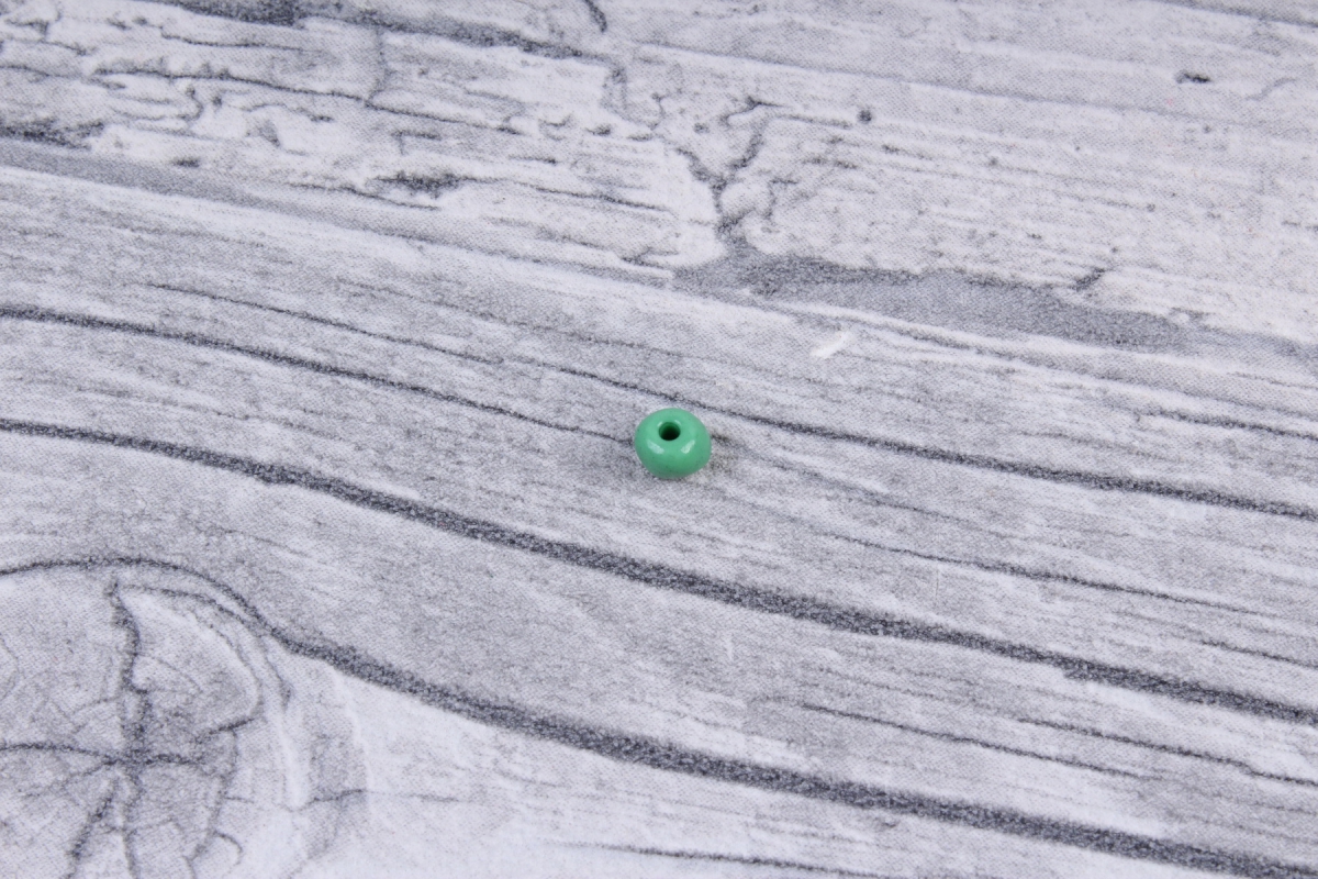 бисер декоративный  зеленый матовый №47  (450гр)