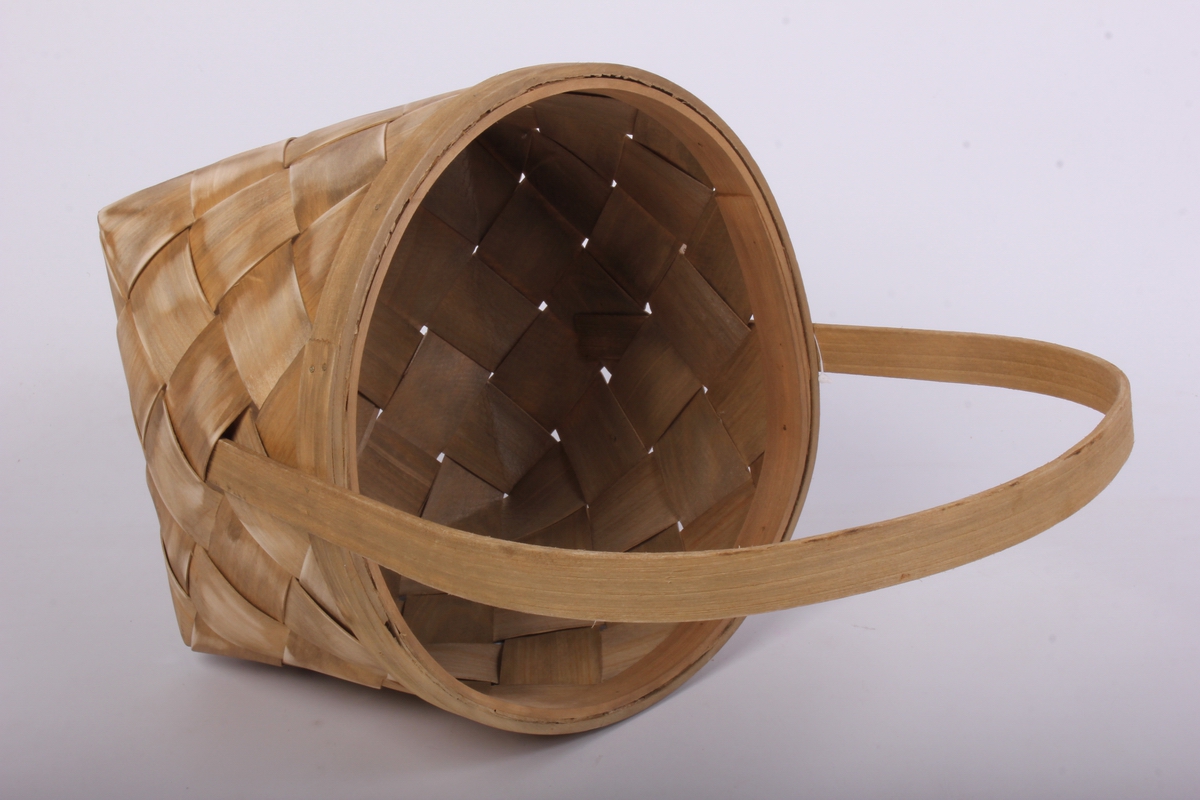 Корзина плетеная (секвойя) d=24 h=17/36cm