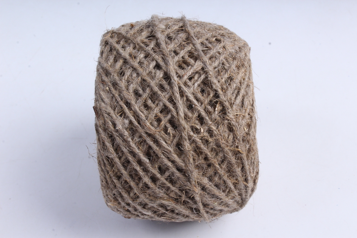 Клубок (Шпагат), 100% лён, 100 м, текс 1250, вес 120гр.