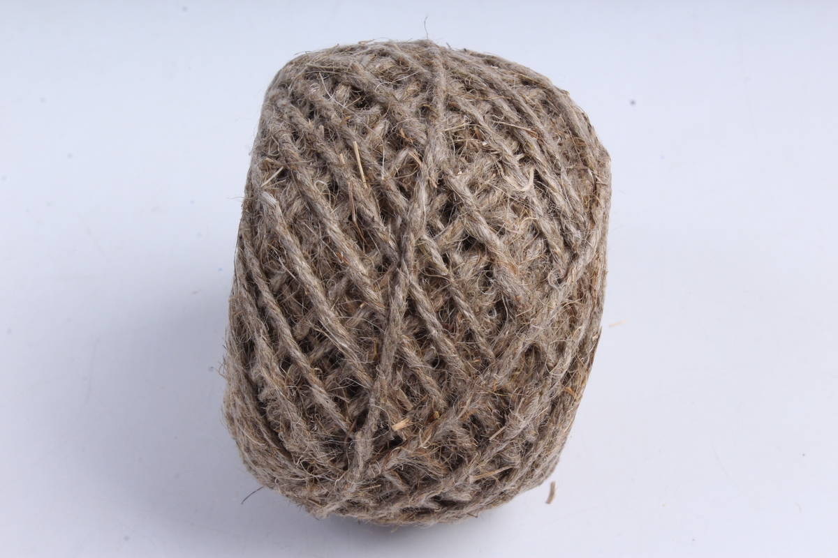 Клубок (Шпагат), 100% лён, 50 м, текс 1250, вес 60гр.