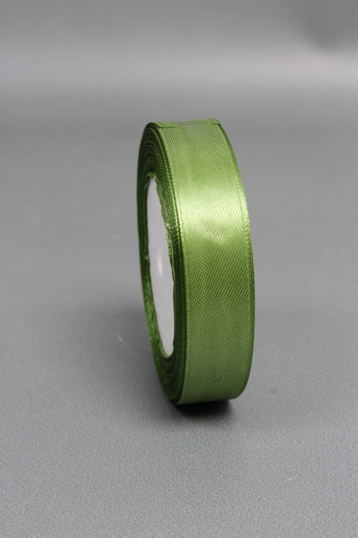 Лента атлас 2см х 25ярд аспарагус  2345Н