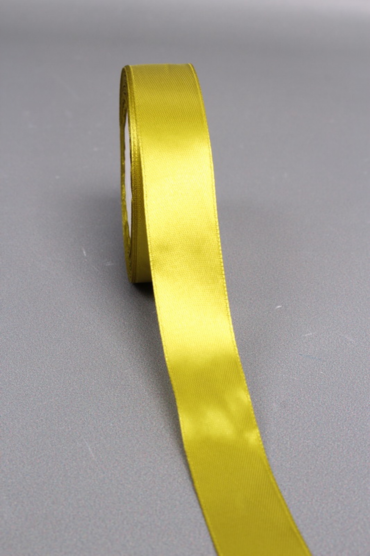 Лента атлас 2,5см*25ярд оливковый (175) 0354Н