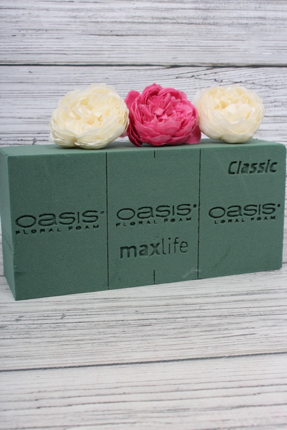 Пена флористическая для живых цветов Oasis Classic 1шт.