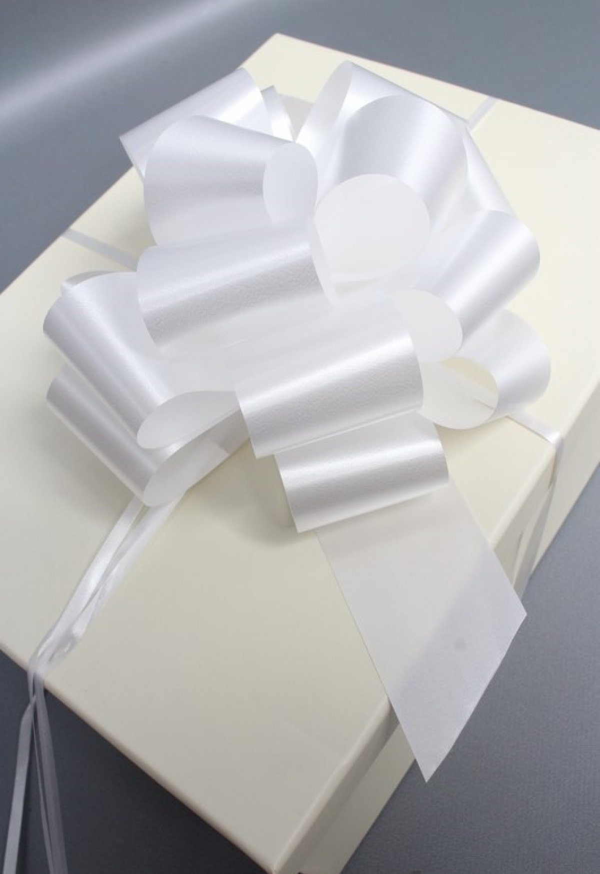 Бант-шар 50 мм, диаметр 19 см, белый 2343М