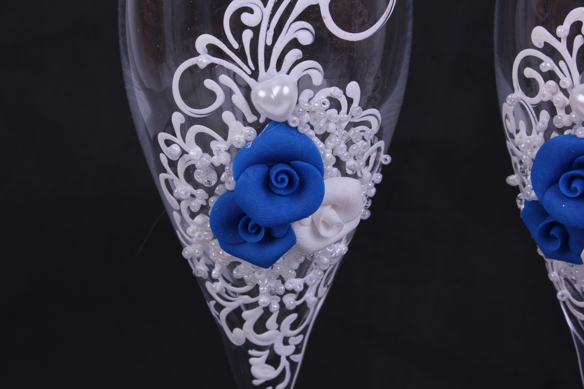 бокалы свадебные  &quot;белые с синими розами&quot;  (2шт в уп)