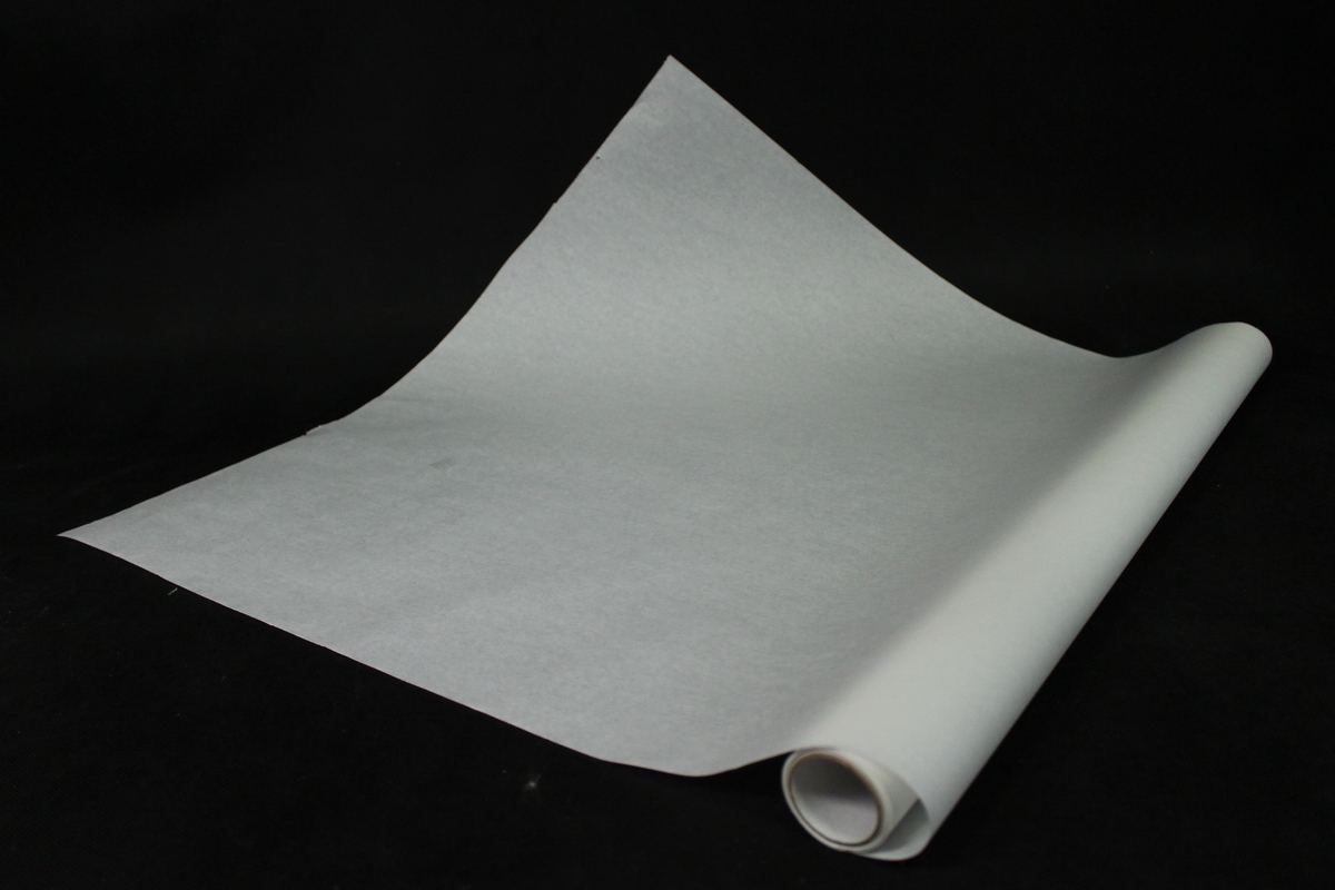 бумага  дизайнерский белый крафт 70см*10м  40г/м2   р901  м