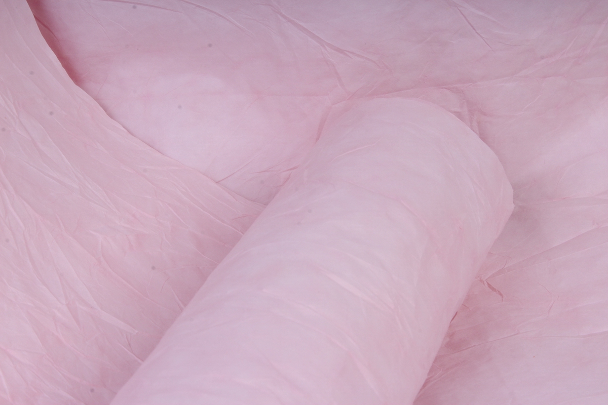 бумага жатая 70см*5 ярд нежно-розовый (45)
