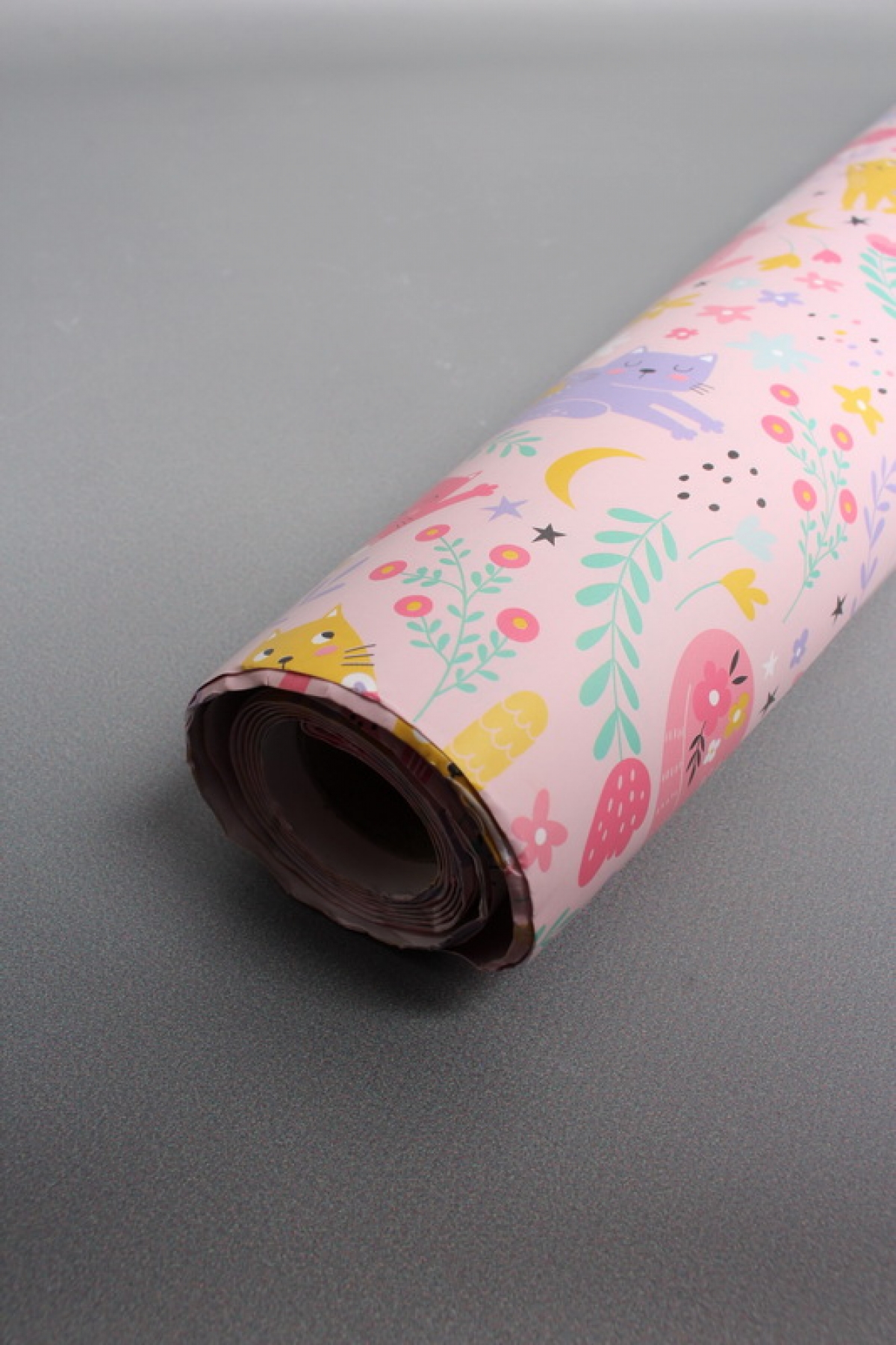 Бумага упаковочная "Кошечки" 80г/м2, 70х100см, 10 листов/рулон 5863М