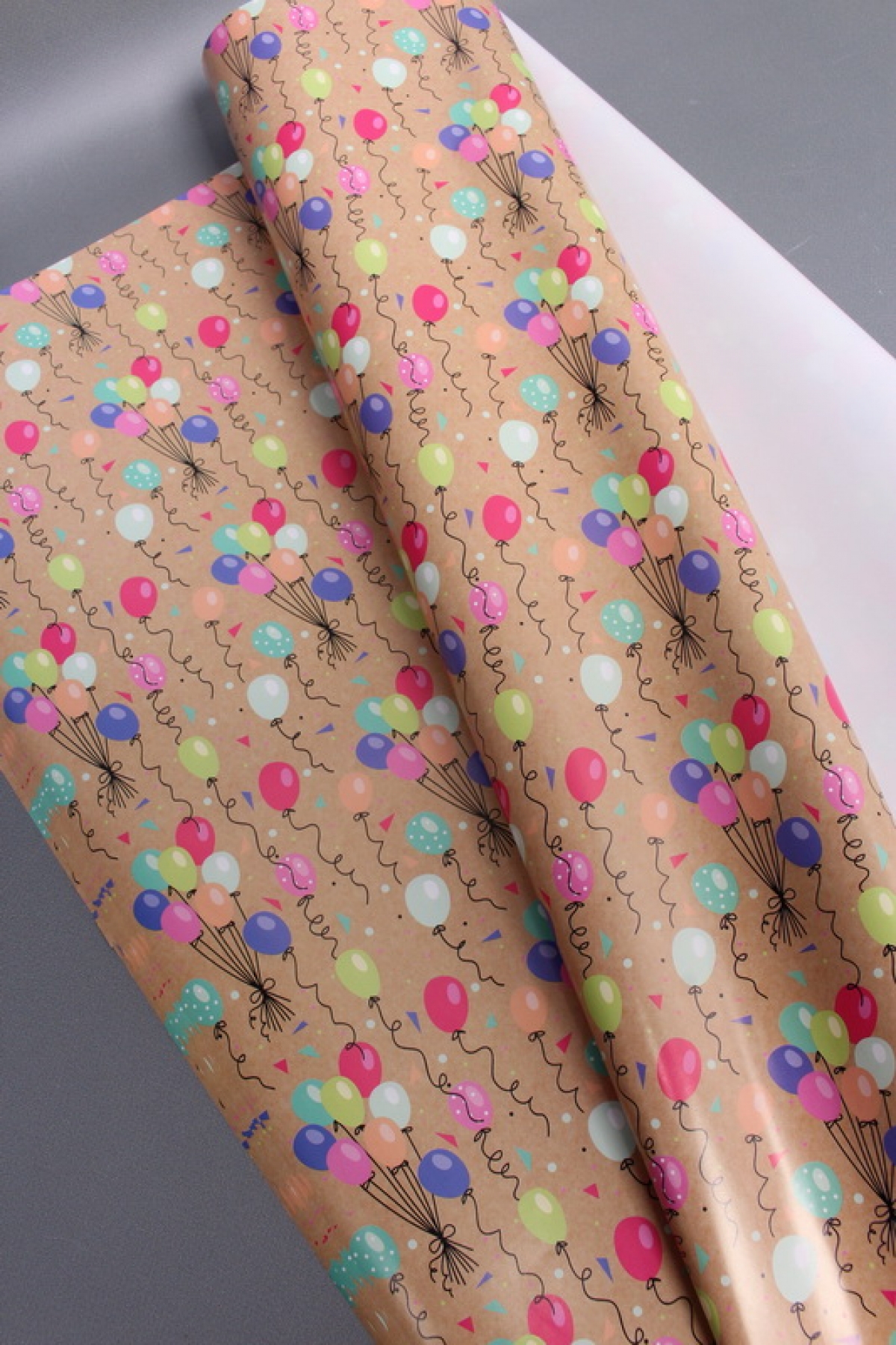 Бумага упаковочная "Воздушные шарики" 80г/м2, 70х100см, 10 листов/рулон 5900М