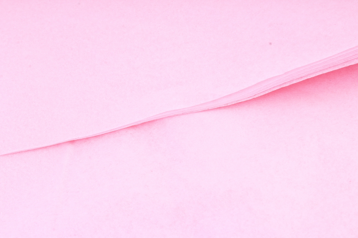 Бумага  тишью (Ч) розовая  50*66см (10 листов в уп)