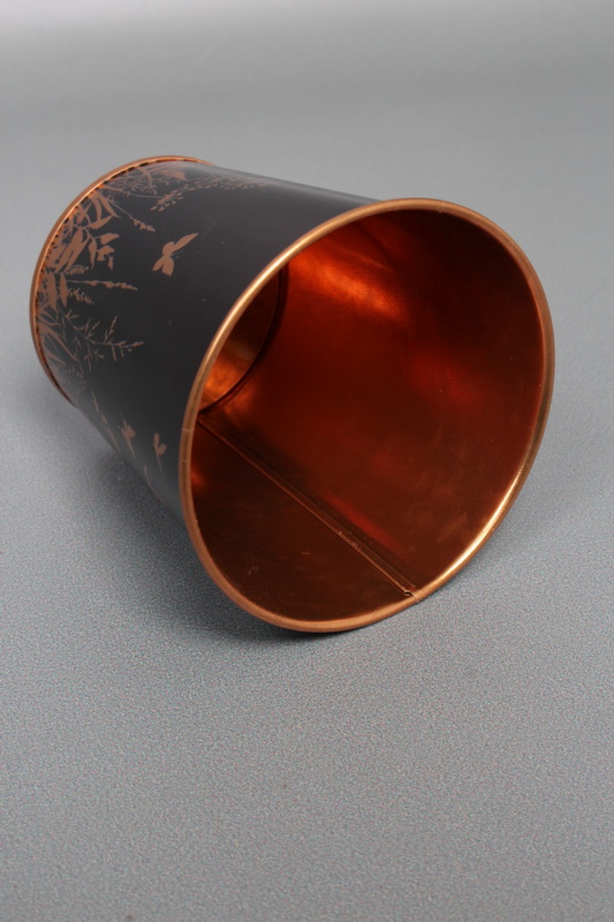 Декоративное кашпо "Бабочки в саду" D10XH10 см B:D7.5 см,  металл  7943М