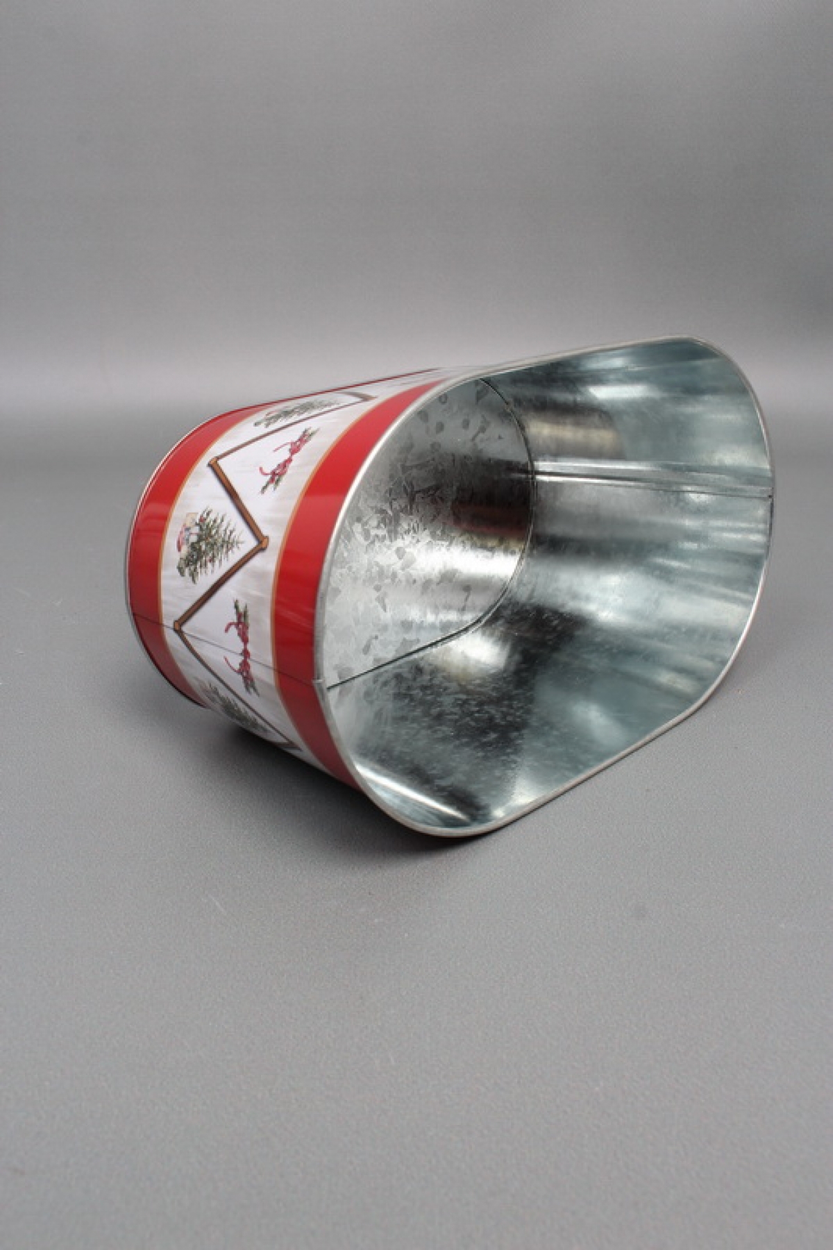 Декоративное овальное кашпо "Елочное изобилие" 22,5X13,7XH11,3 В20x11 см, металл 0981М