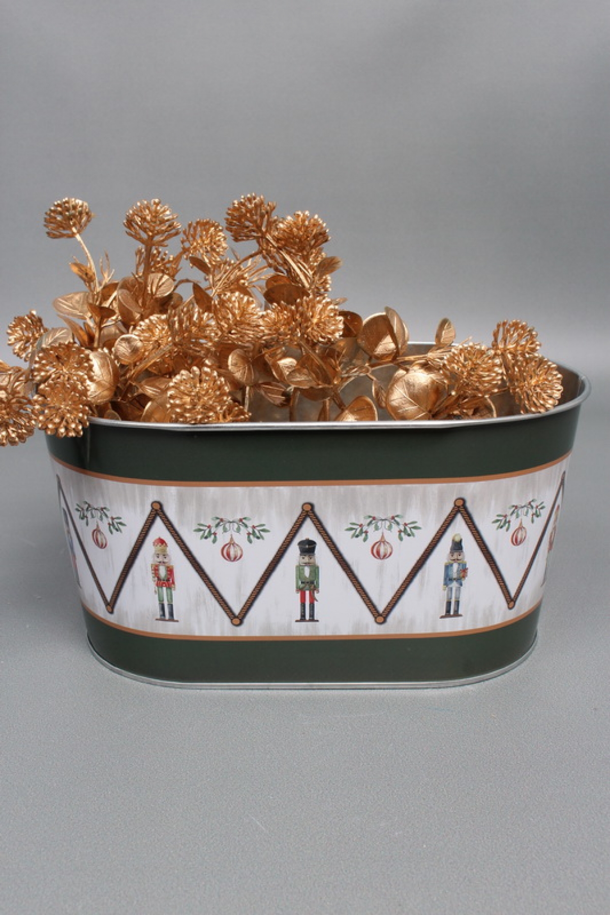 Декоративное овальное кашпо "Щелкунчик" 22,5X13,7XH11,3 В20x11 см, металл  0998М