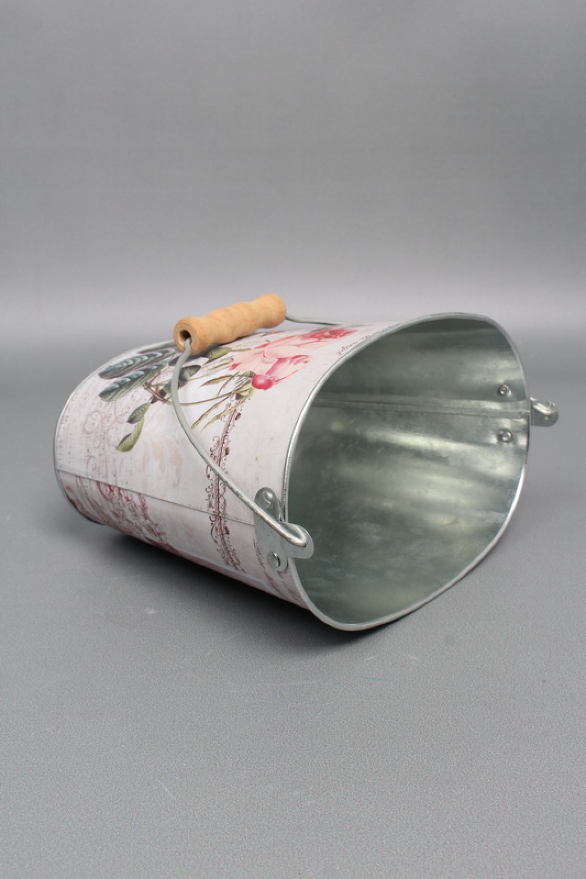 Декоративное овальное кашпо-ведерко "Французские розы" 18X11.5XH15.5/26.5 см. B:12.5X8.3. металл9223