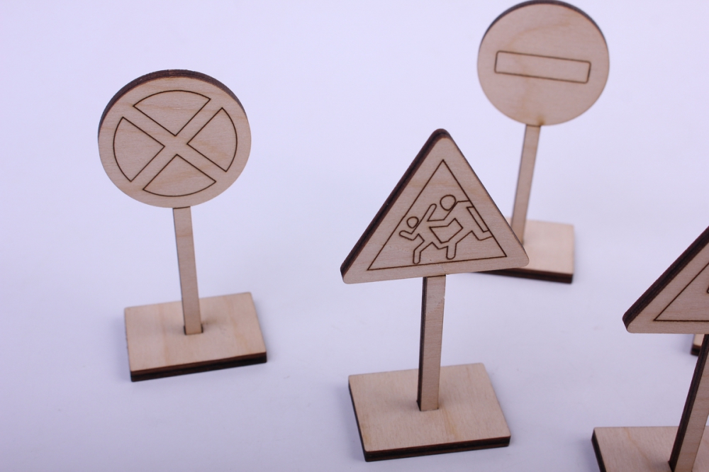 деревянная заготовка - минидорожные знаки на подставках, фанера 4мм	 302061