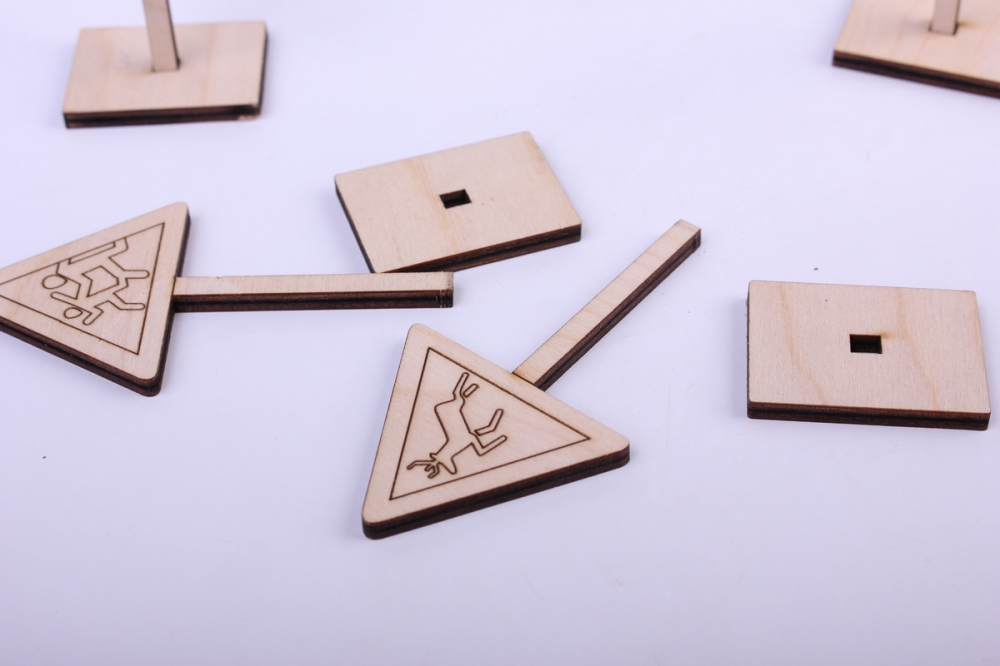 деревянная заготовка - минидорожные знаки на подставках, фанера 4мм	 302061