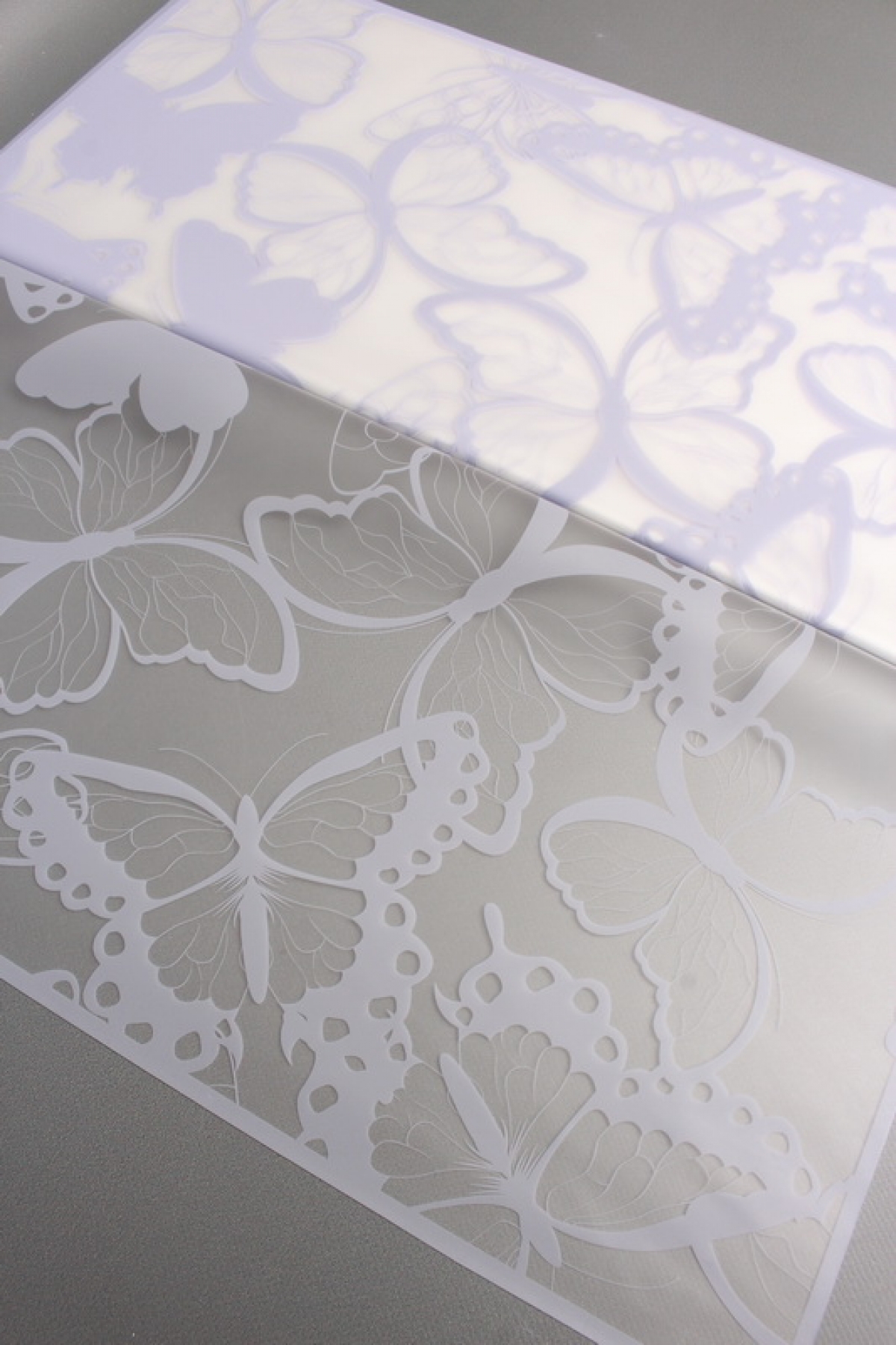 Флористическая пленка "Батерфлай" 50 мкр, 57 см х 57 см, 20 листов/упак., сиреневый 6254М