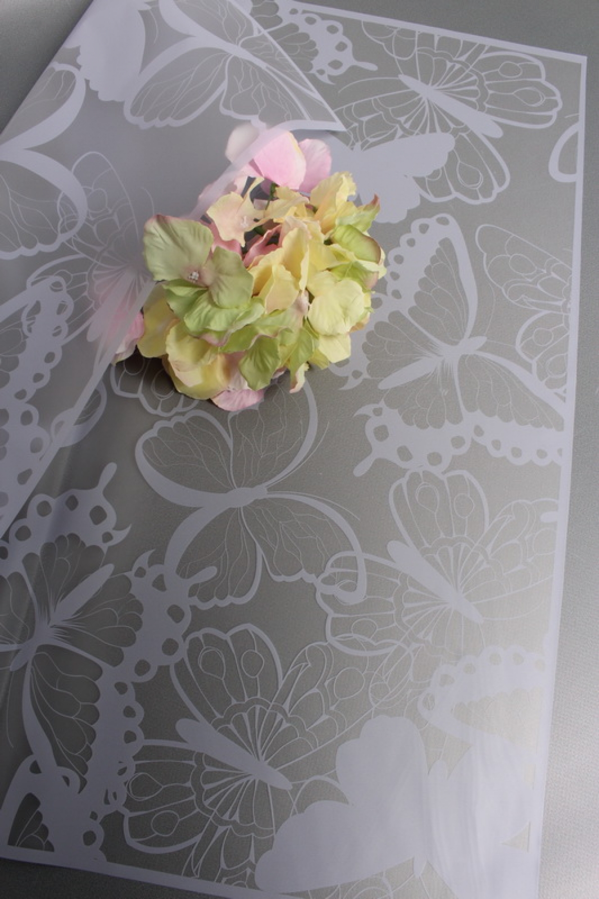 Флористическая пленка "Батерфлай" 50 мкр, 57 см х 57 см, 20 листов/упак., сиреневый 6254М