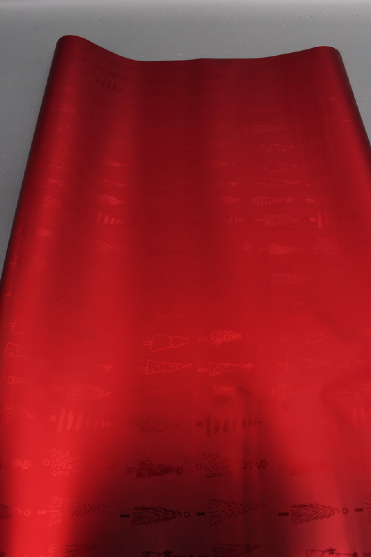 Флористическая пленка, металлическая Новогодняя, 40 мкр, 58 см х 10 м, красный 3944М