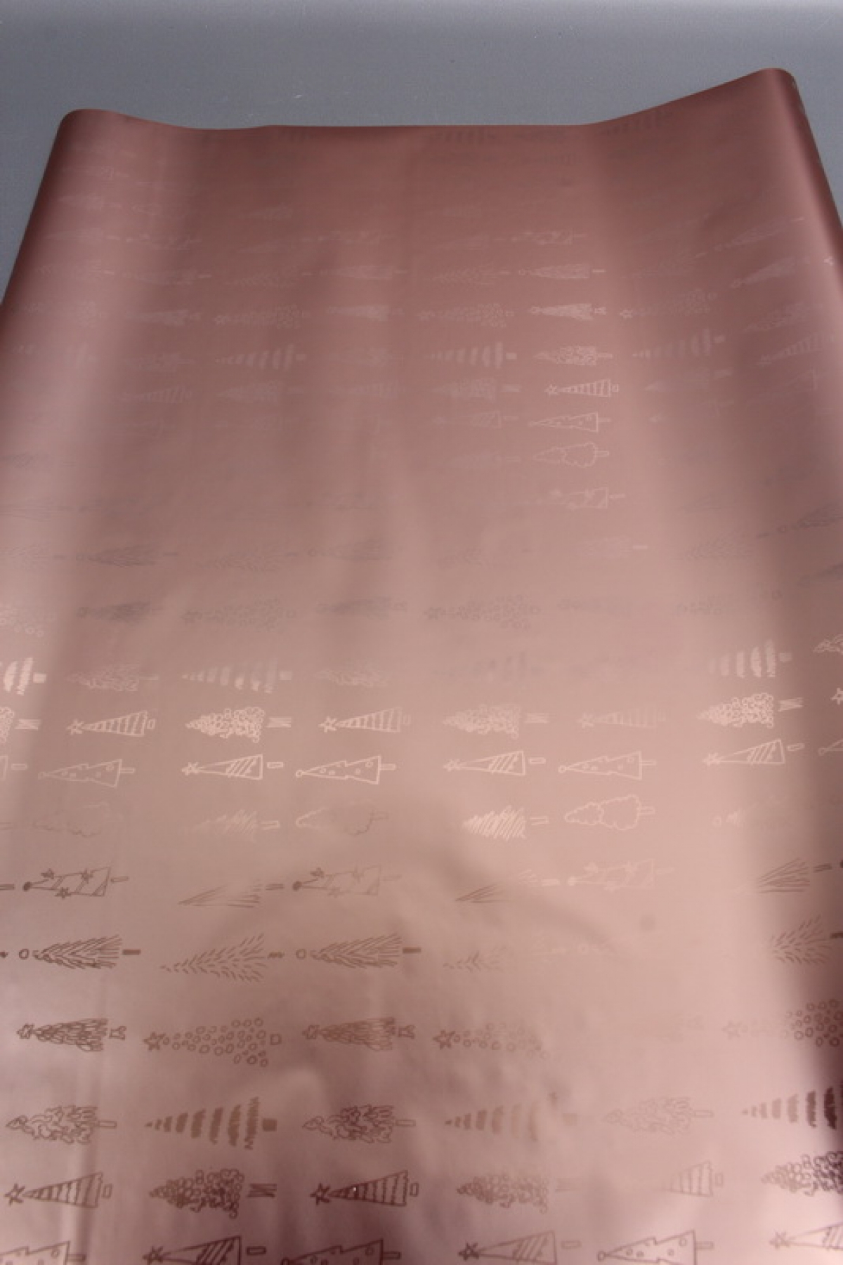 Флористическая пленка, металлическая Новогодняя, 40 мкр, 58 см х 10 м, розовое золото 3937М