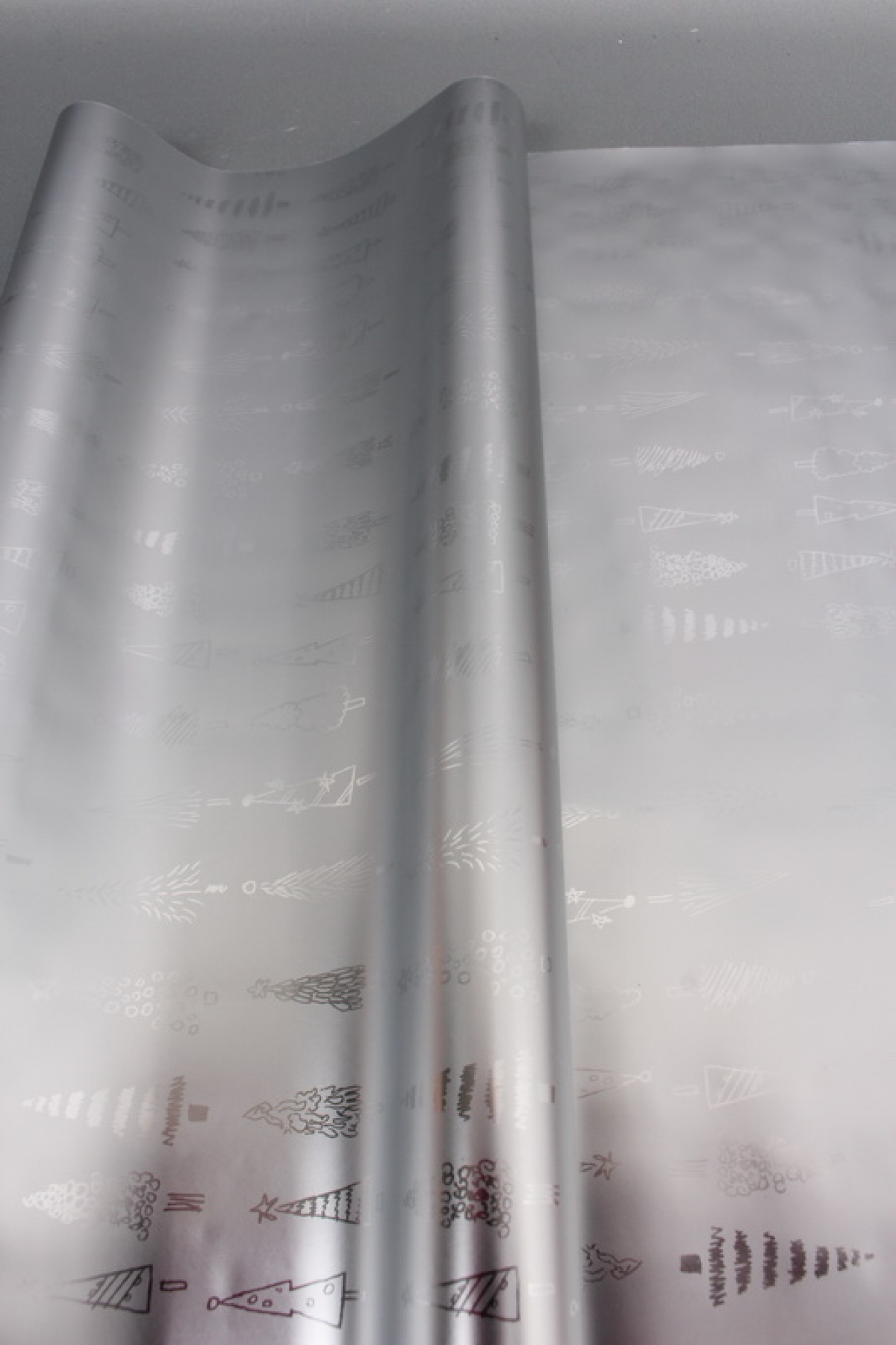 Флористическая пленка, металлическая Новогодняя, 40 мкр, 58 см х 10 м, серебро 3975М