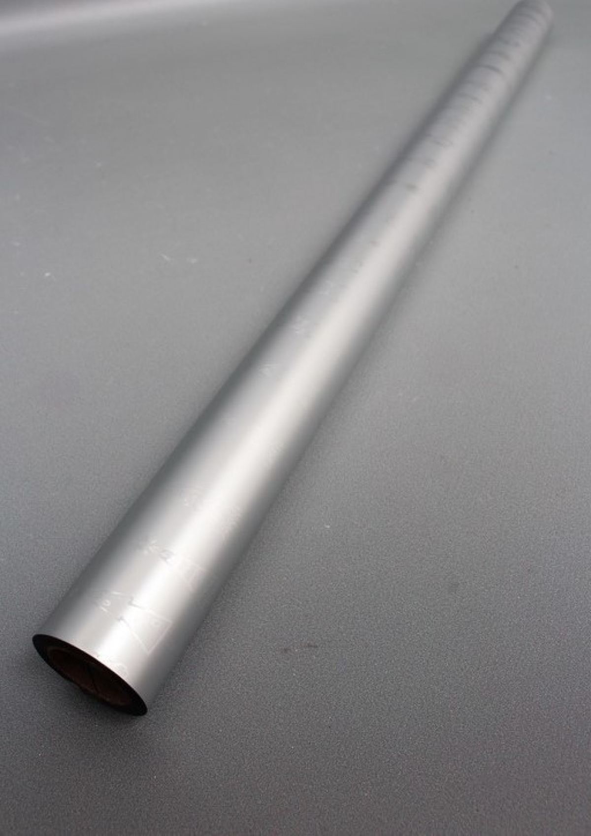 Флористическая пленка, металлическая Новогодняя, 40 мкр, 58 см х 10 м, серебро 3975М