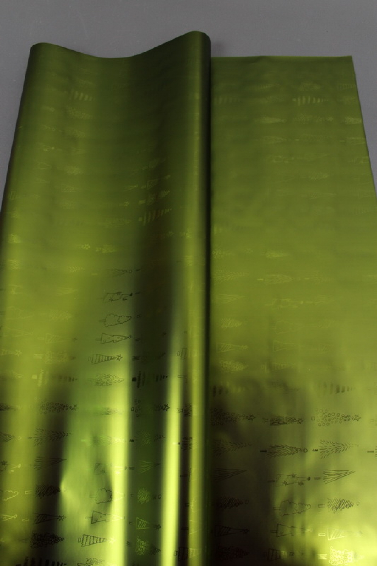 Флористическая пленка, металлическая Новогодняя, 40 мкр, 58 см х 10 м, зеленый 3968М