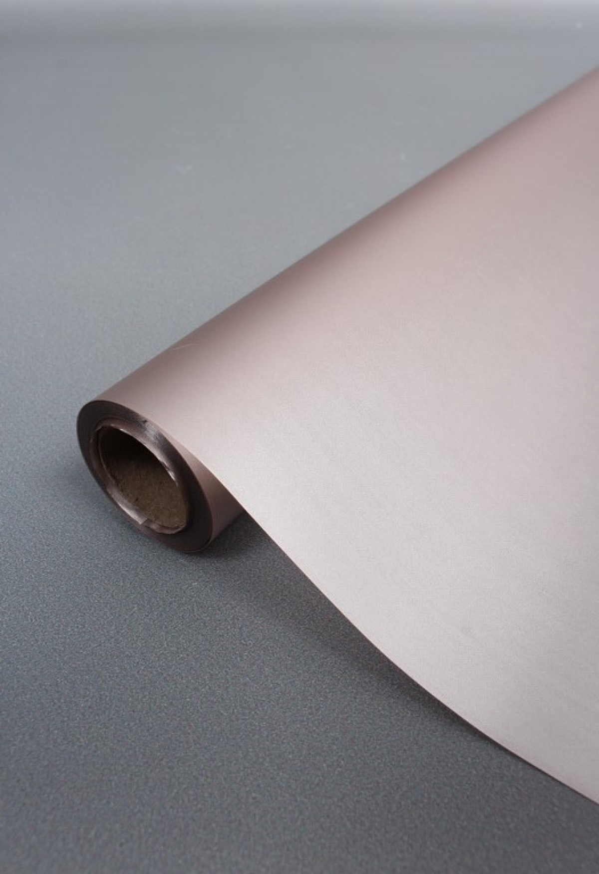 Флористическая пленка с перламутровым эффектом, 50 мкр, 57 см х 10 м, жемчужно-бежевый 7157М