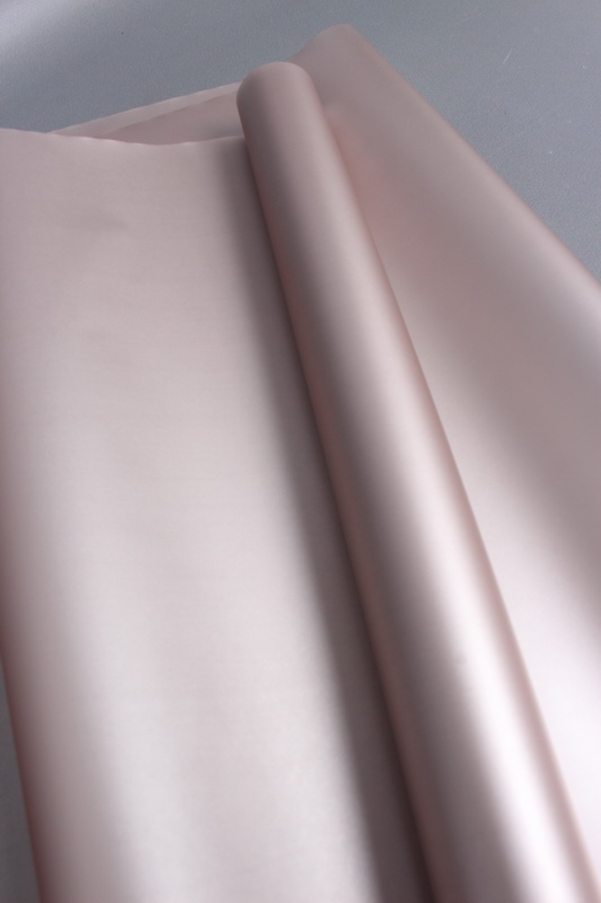 Флористическая пленка с перламутровым эффектом, 50 мкр, 57 см х 10 м, жемчужно-бежевый 7157М