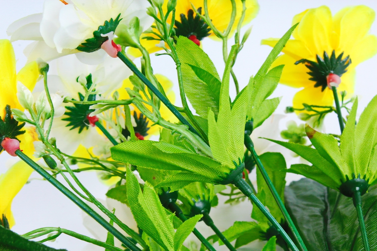 Искусственное растение - Азалия с гипсофилой бело-жёлтая