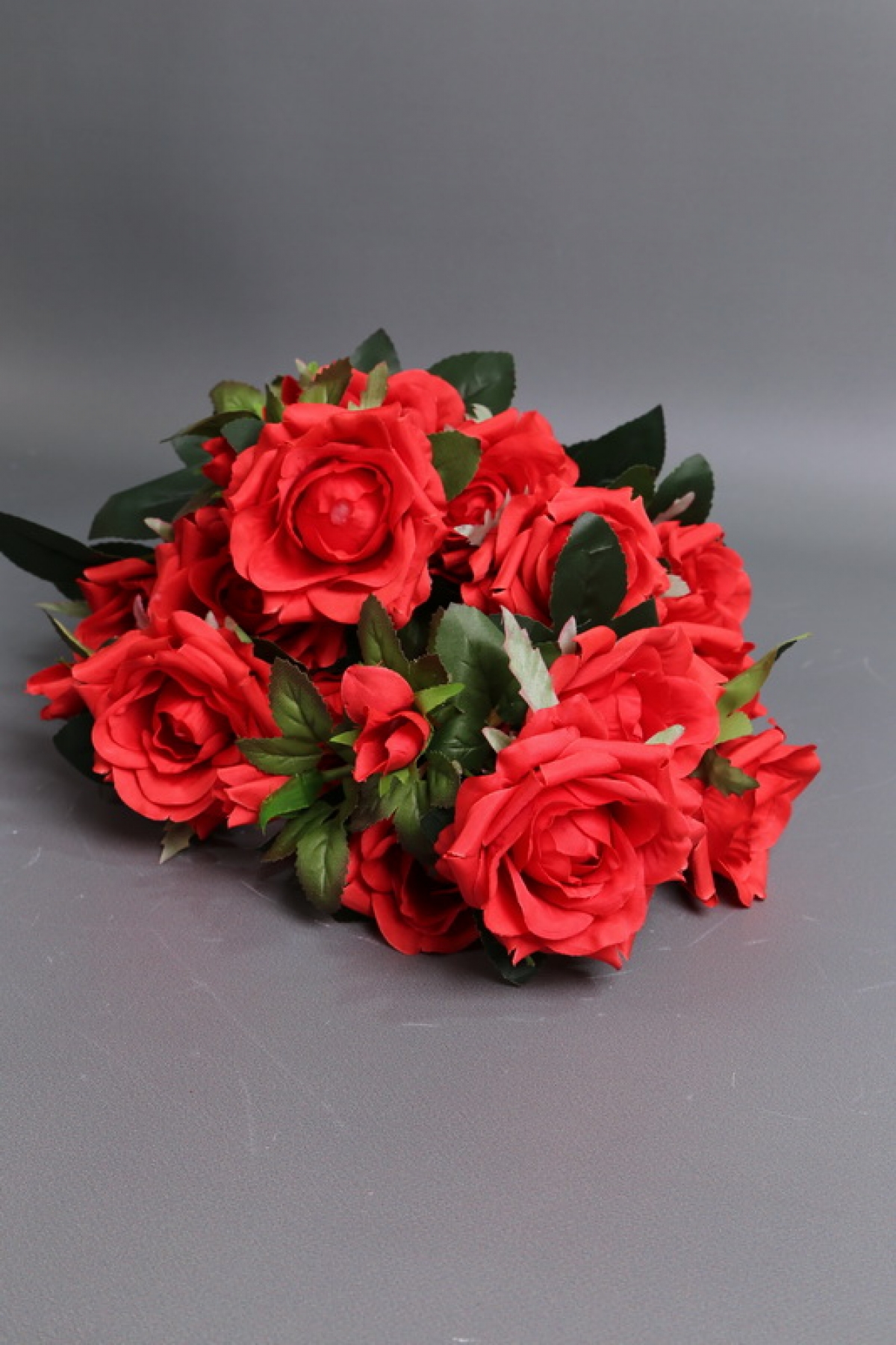 Искусственное растение - Розы кустовые 50см красные