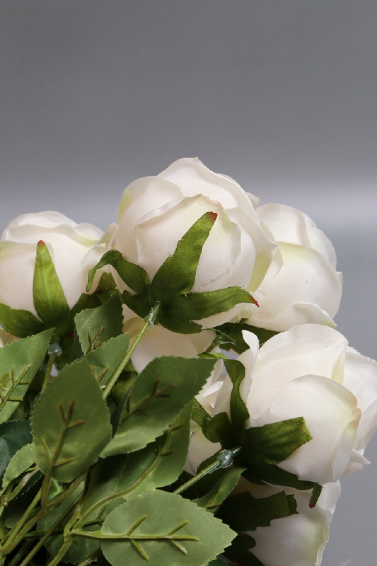 Искусственное растение - Розы Нежность 9 голов шампань 42 см