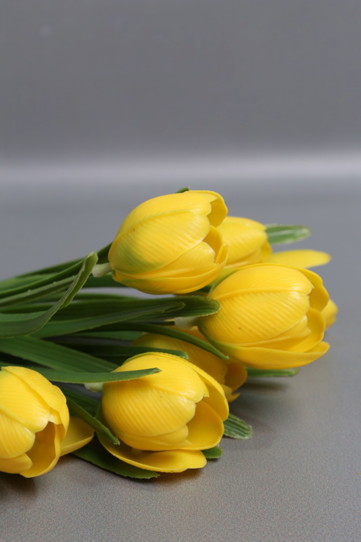Искусственное растение - Тюльпаны силиконовые 32 см желтые