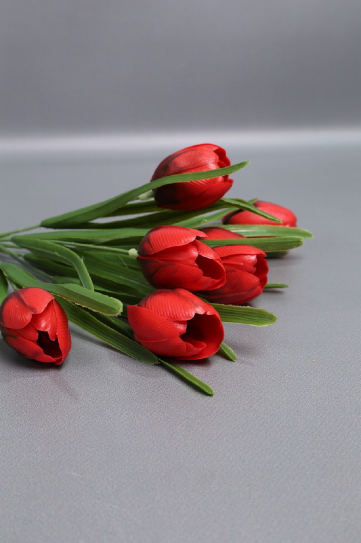 Искусственное растение - Тюльпаны силиконовые 32 см красный
