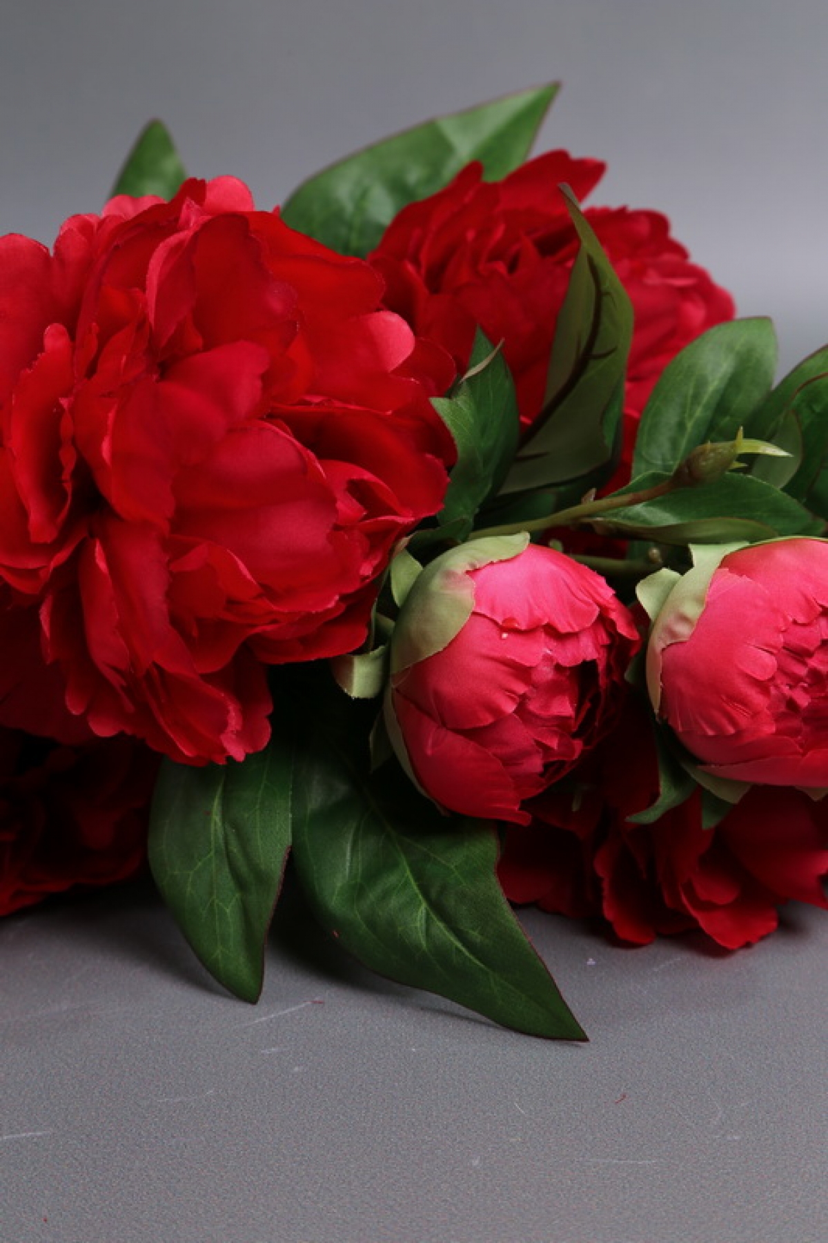 Искусственное растение - Ветка пиона садового 55см красный