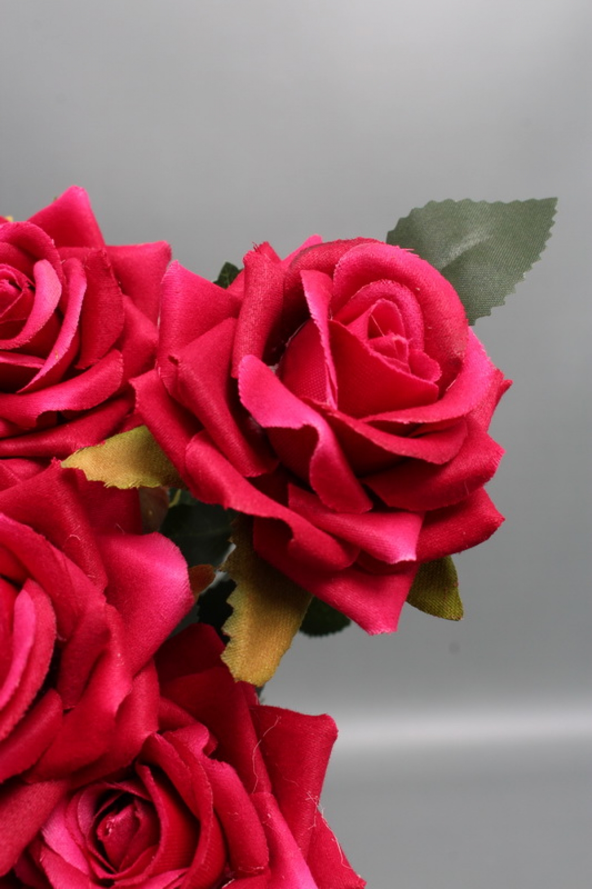 Искусственное растение -  Розы кустовые 30см фуксия