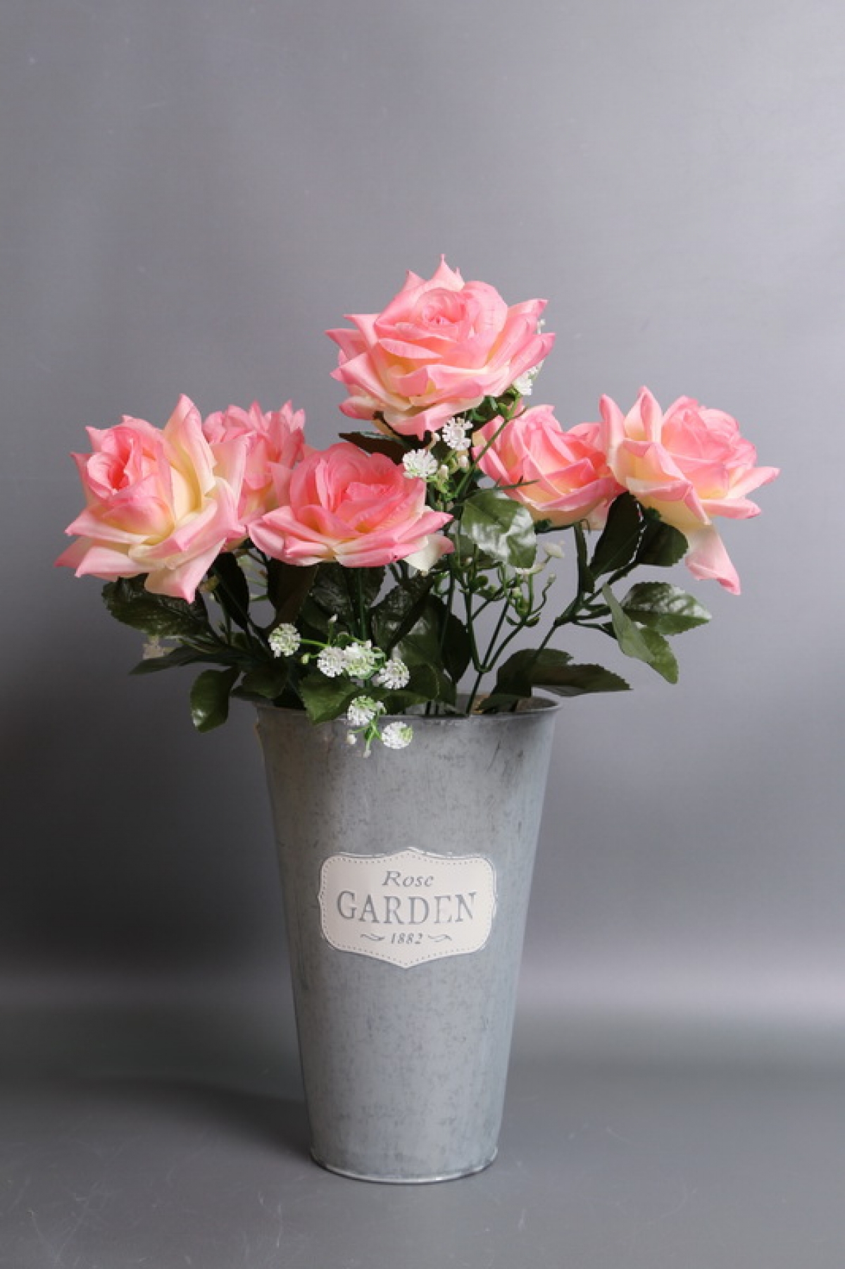 Искусственное растение -  Розы с гипсофилой 38 см бело-розовые