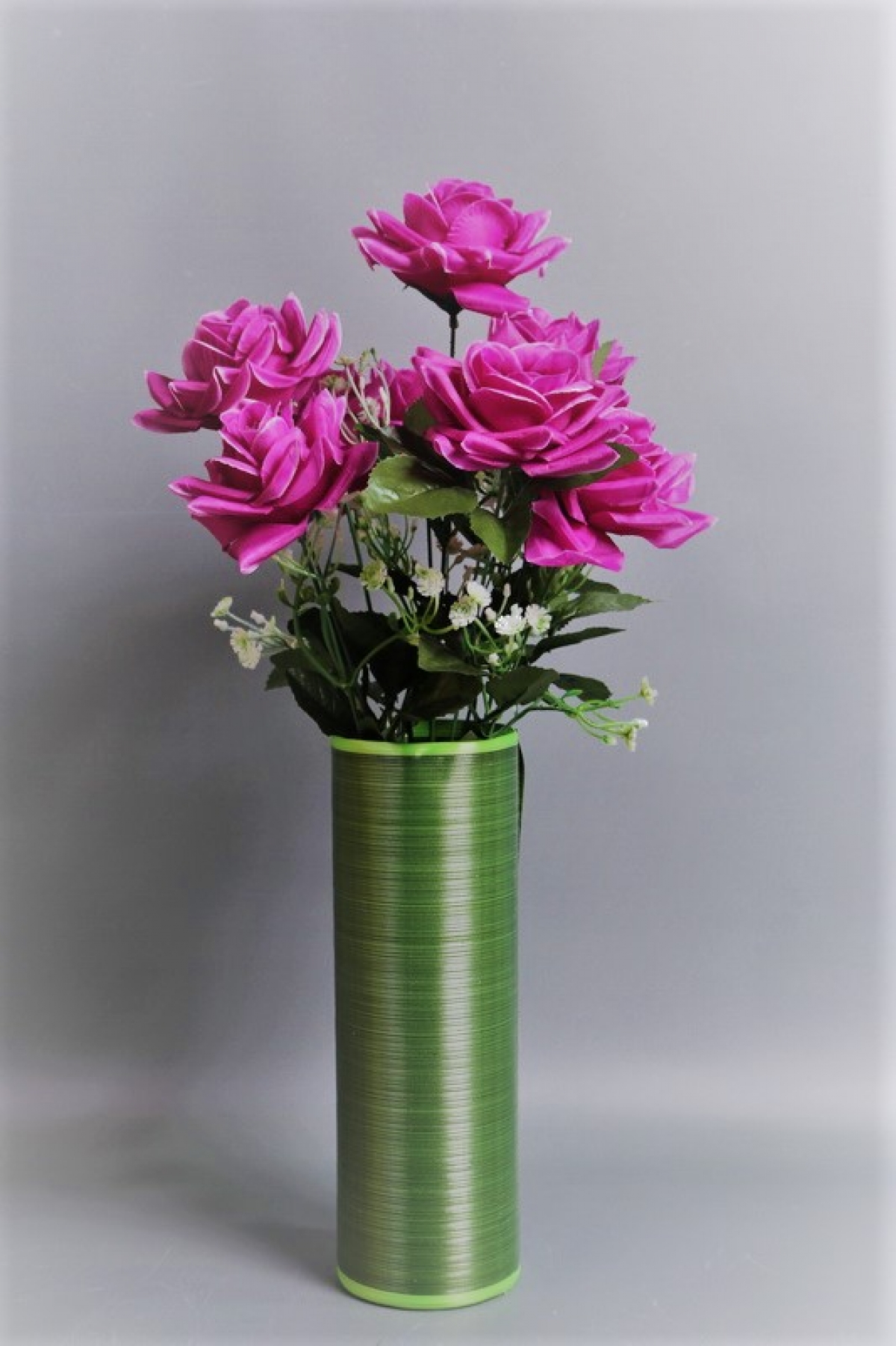 Искусственное растение -  Розы с гипсофилой 38 см пурпурные