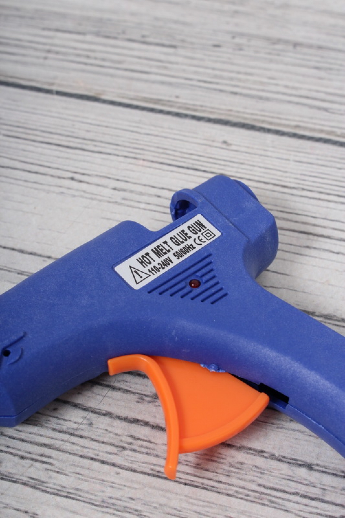 Клеевой термопистолет d 7мм мал. HOT MELT GLUE GUN с переключателем	12637843/синий