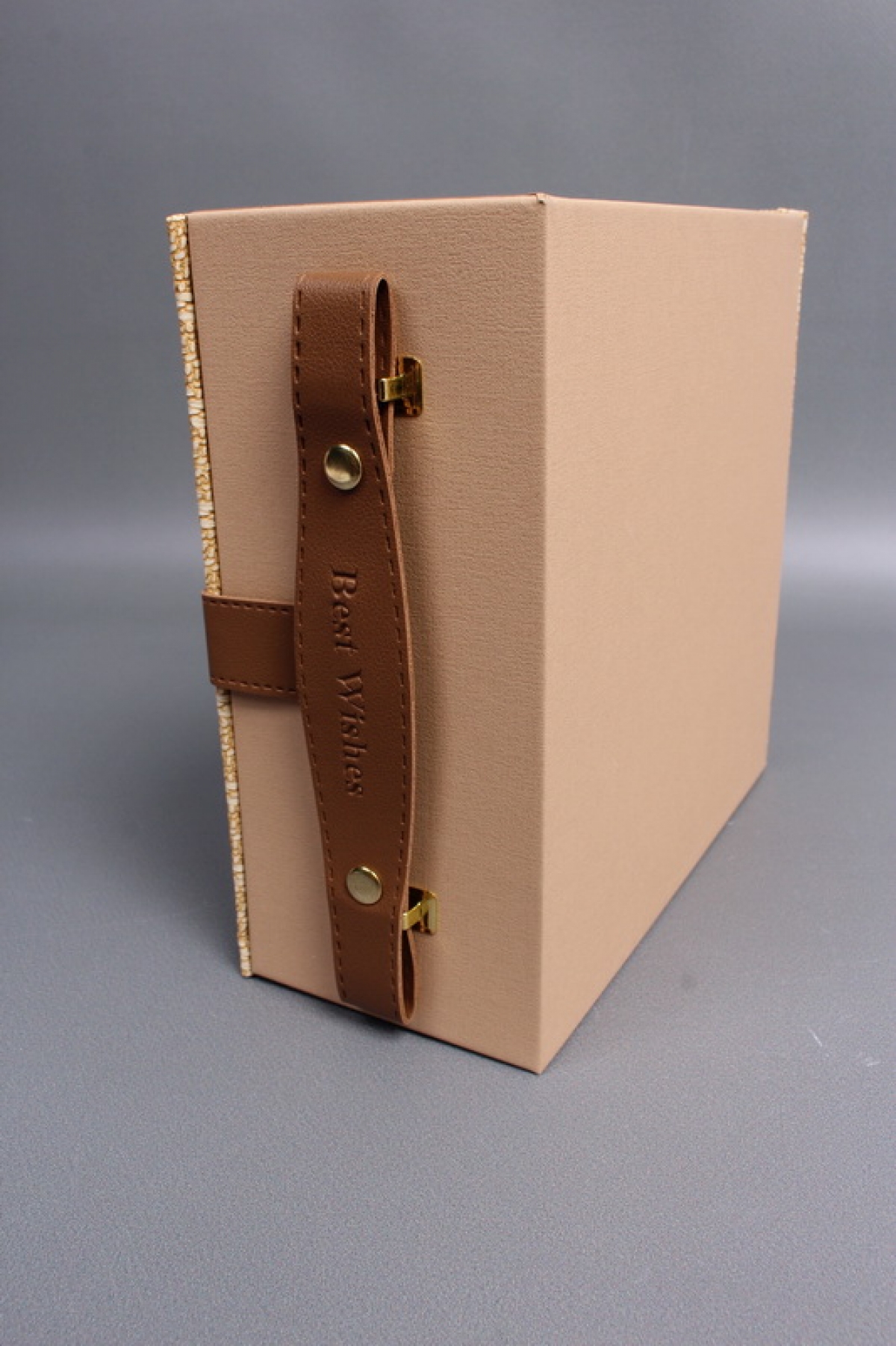 Коробка подарочная 20*20*9, бежевый 7980М