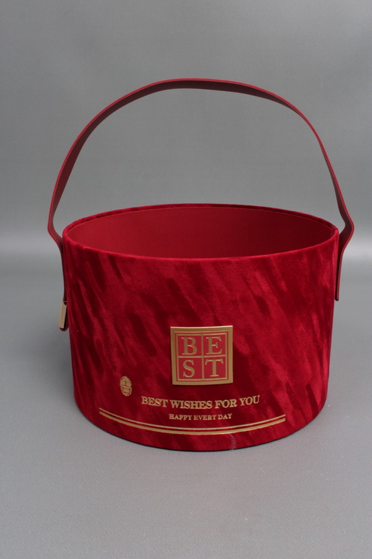 Коробка подарочная 22*22*14, красный 8031М