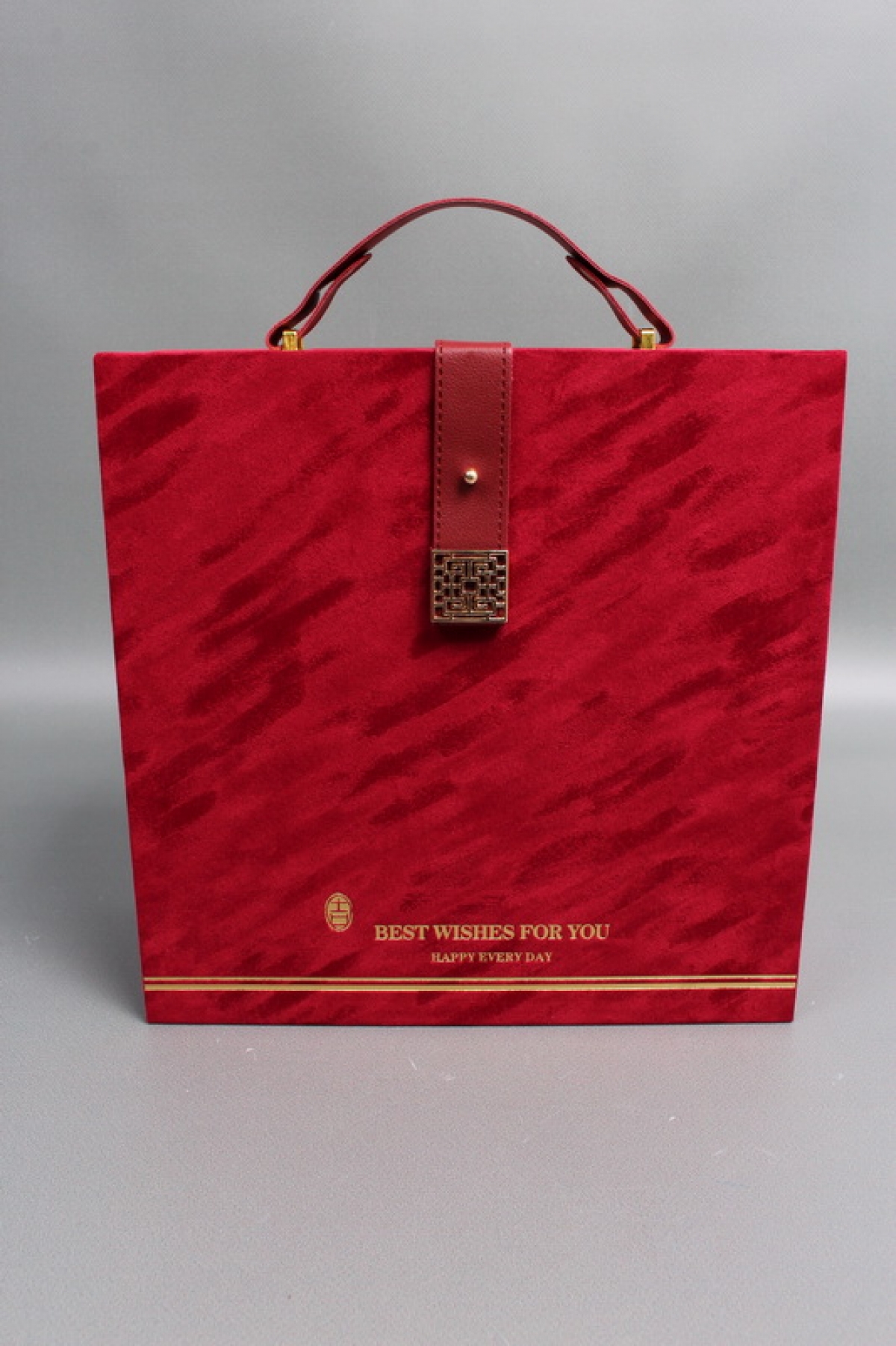 Коробка подарочная 24*24*10, красный 8000М