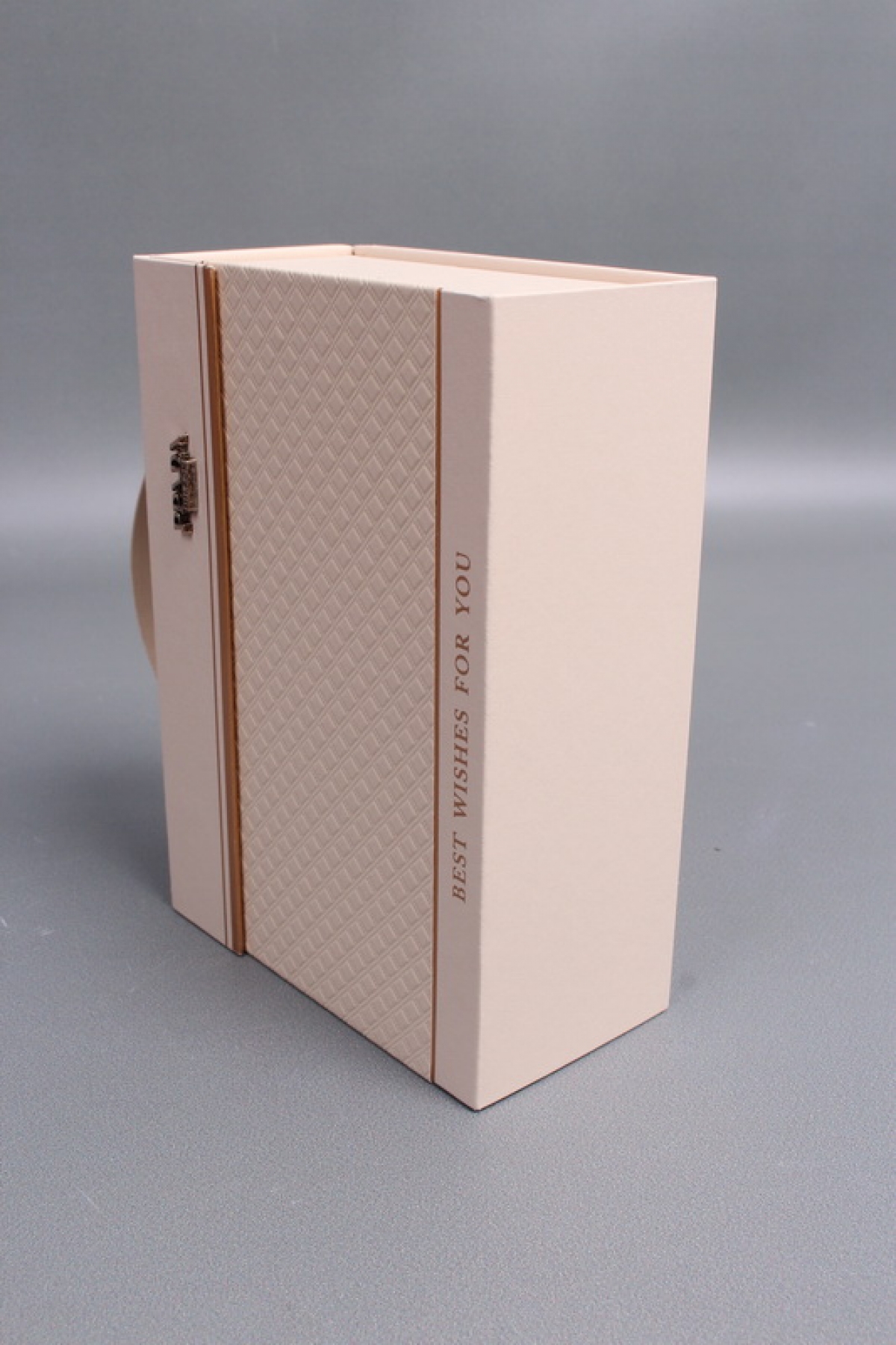 Коробка подарочная 18*13*7, шампань 8062М